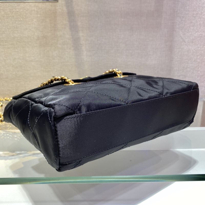 Pra*a tote bags